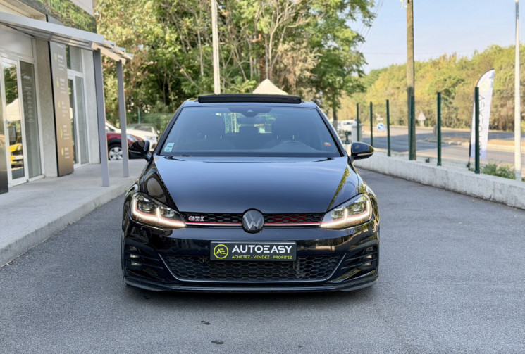 Volkswagen Golf 7.5 GTi Performance 2.0 TFSI 245 DSG7 / Toit ouvrant / Carplay / Eventuri