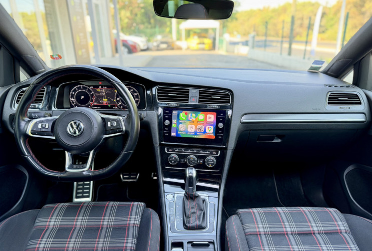 Volkswagen Golf 7.5 GTi Performance 2.0 TFSI 245 DSG7 / Toit ouvrant / Carplay / Eventuri