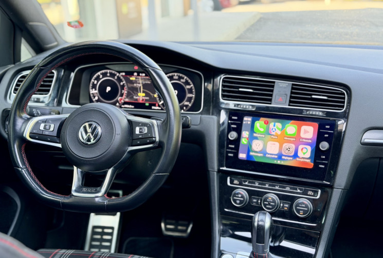 Volkswagen Golf 7.5 GTi Performance 2.0 TFSI 245 DSG7 / Toit ouvrant / Carplay / Eventuri