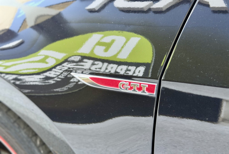 Volkswagen Golf 7.5 GTi Performance 2.0 TFSI 245 DSG7 / Toit ouvrant / Carplay / Eventuri