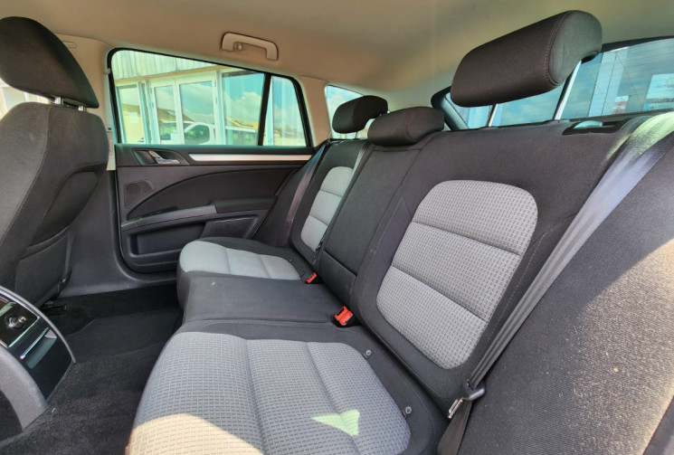 Skoda SUPERB II Combi 1.6 TDI 105 / BON ÉTAT / GARANTIE 12 MOIS