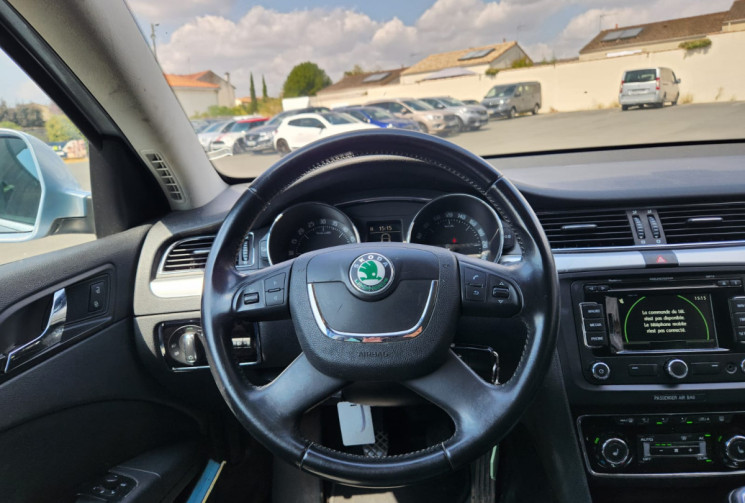 Skoda SUPERB II Combi 1.6 TDI 105 / BON ÉTAT / GARANTIE 12 MOIS