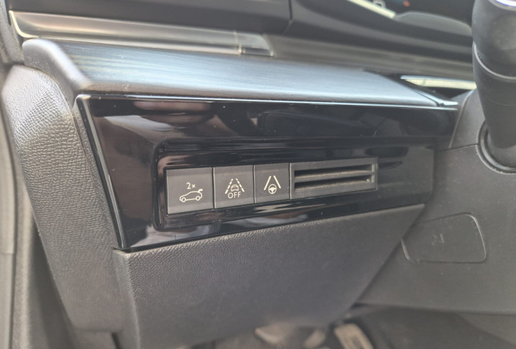 Peugeot 508 II Berline 1.5 BlueHDI EAT8 S&S 130 CV * CARNET COMPLET D'ENTRETIEN * SIEGES CHAUFFANTS 