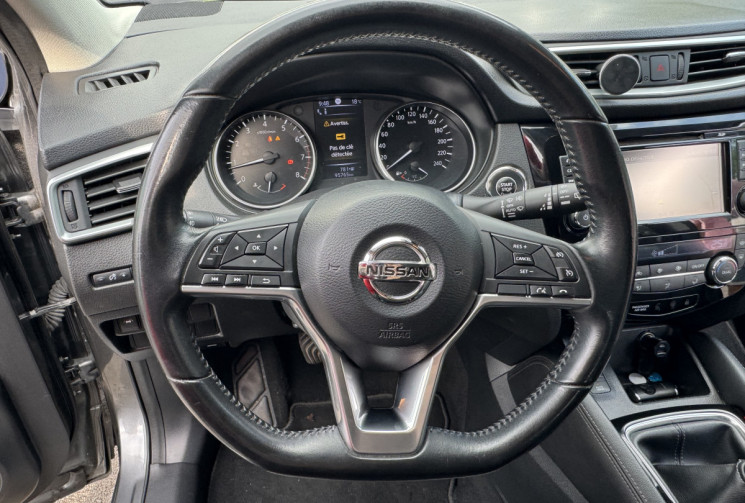 Nissan Qashqai Qasqai / 115 ch / 96500 km / caméra 360 / toit panoramique / sièges chauffants