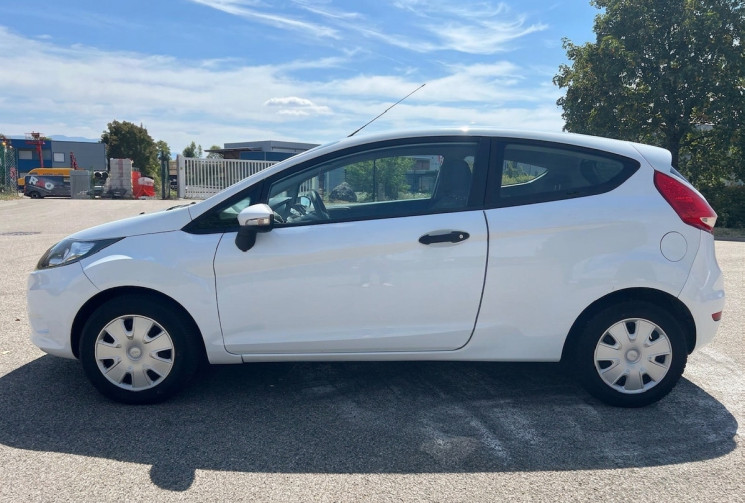 Ford Fiesta 1.25 60ch Ambiente  / Suivi entretien 
