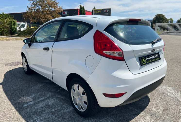 Ford Fiesta 1.25 60ch Ambiente  / Suivi entretien 