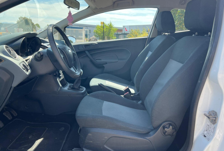 Ford Fiesta 1.25 60ch Ambiente  / Suivi entretien 
