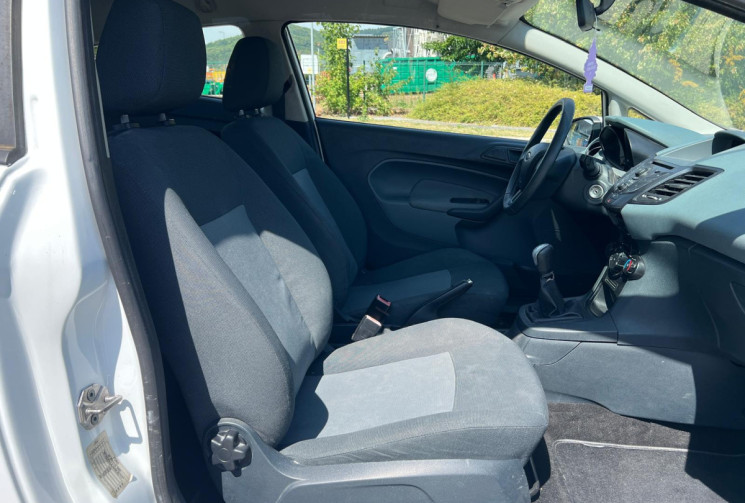 Ford Fiesta 1.25 60ch Ambiente  / Suivi entretien 