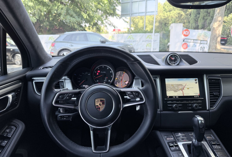 Porsche Macan TURBO 3.6 V6 400 PDK  * Français / Entretien à jour / Toit Ouvrant / Bose / Sport