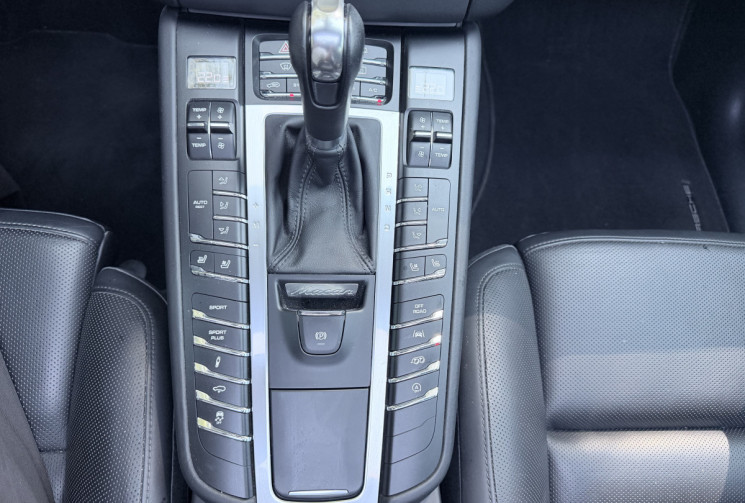 Porsche Macan TURBO 3.6 V6 400 PDK 