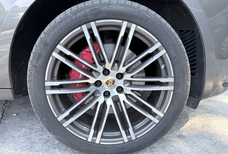 Porsche Macan TURBO 3.6 V6 400 PDK 