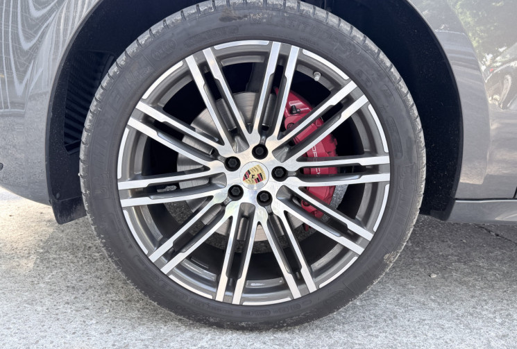 Porsche Macan TURBO 3.6 V6 400 PDK 