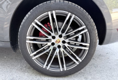 Porsche Macan TURBO 3.6 V6 400 PDK  * Français / Entretien à jour / Toit Ouvrant / Bose / Sport