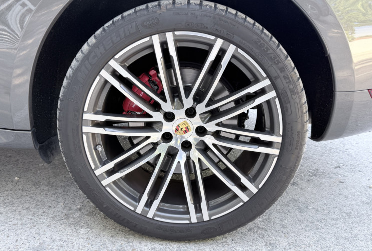 Porsche Macan TURBO 3.6 V6 400 PDK 