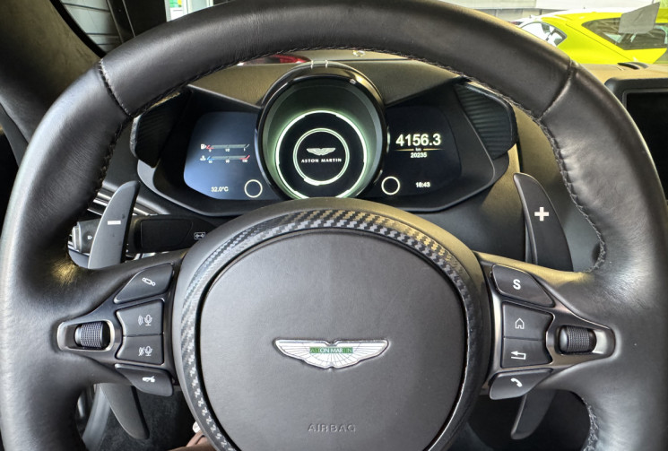 Aston Martin VANTAGE coupe 4.0 510 ch magnetic silver jantes 20 pouces