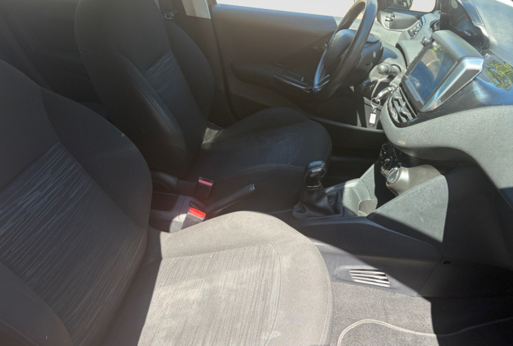 Peugeot 208 1.4 HDI 68CH