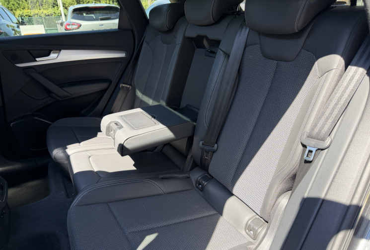 Audi Q5 40 TDI 190 ch S line quattro S tronic 7 / Etat excellent / Entretien AUDI / Attelage / TO