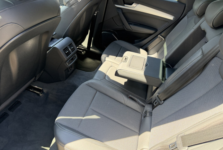 Audi Q5 40 TDI 190 ch S line quattro S tronic 7 / Etat excellent / Entretien AUDI / Attelage / TO