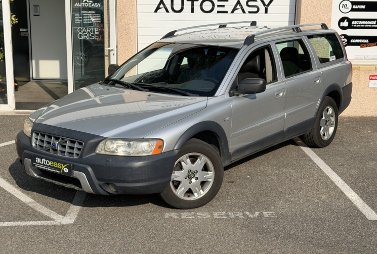 Volvo XC70 D5 Cross Country 185 ch / BVA / Attelage / Cabine Arrière / Vendu en l'état