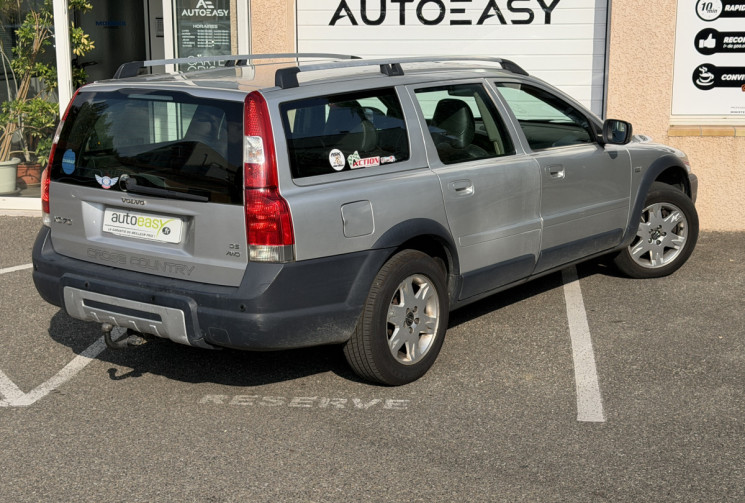 Volvo XC70 D5 Cross Country 185 ch / BVA / Attelage / Cabine Arrière / Vendu en l'état