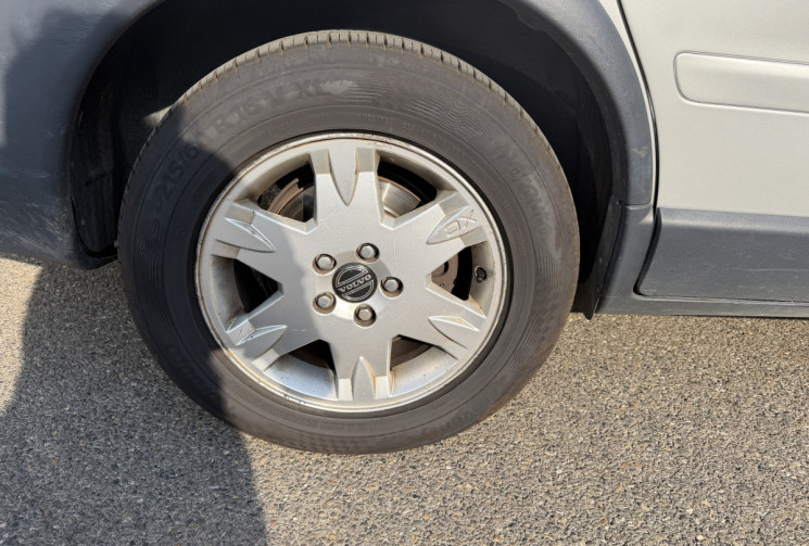 Volvo XC70 D5 Cross Country 185 ch / BVA / Attelage / Cabine Arrière / Vendu en l'état