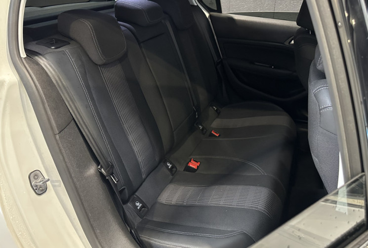 Peugeot 308 1.2 Puretech 130 ch Allure / Courroie à jour / Garantie 10 ans