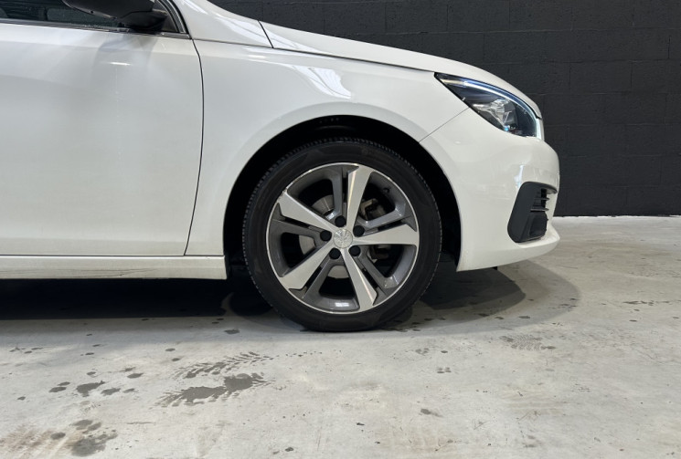 Peugeot 308 1.2 Puretech 130 ch Allure / Courroie à jour / Garantie 10 ans