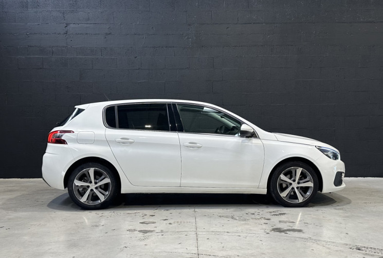 Peugeot 308 1.2 Puretech 130 ch Allure / Courroie à jour / Garantie 10 ans