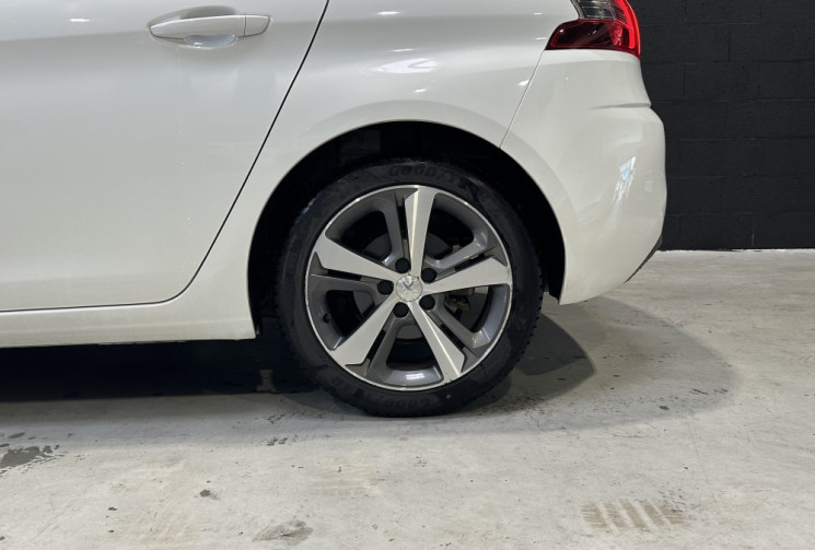Peugeot 308 1.2 Puretech 130 ch Allure / Courroie à jour / Garantie 10 ans