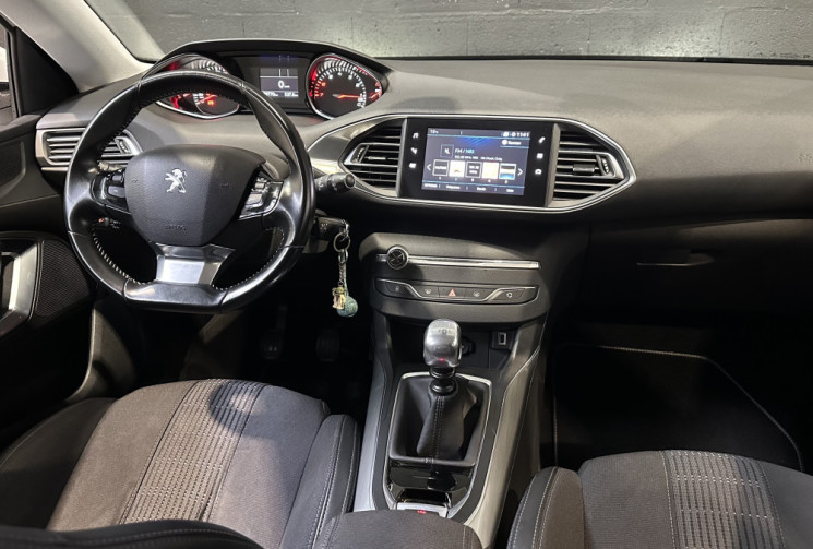 Peugeot 308 1.2 Puretech 130 ch Allure / Courroie à jour / Garantie 10 ans