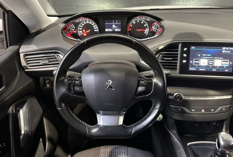 Peugeot 308 1.2 Puretech 130 ch Allure / Courroie à jour / Garantie 10 ans