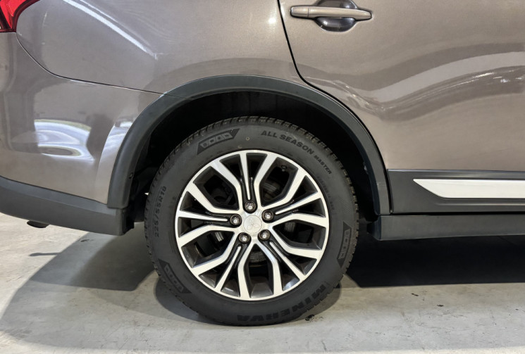 Mitsubishi OUTLANDER 2.2 DI-D 150ch Intense Navi 2WD 5 places