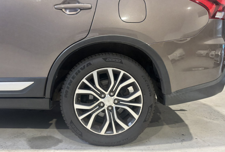 Mitsubishi OUTLANDER 2.2 DI-D 150ch Intense Navi 2WD 5 places