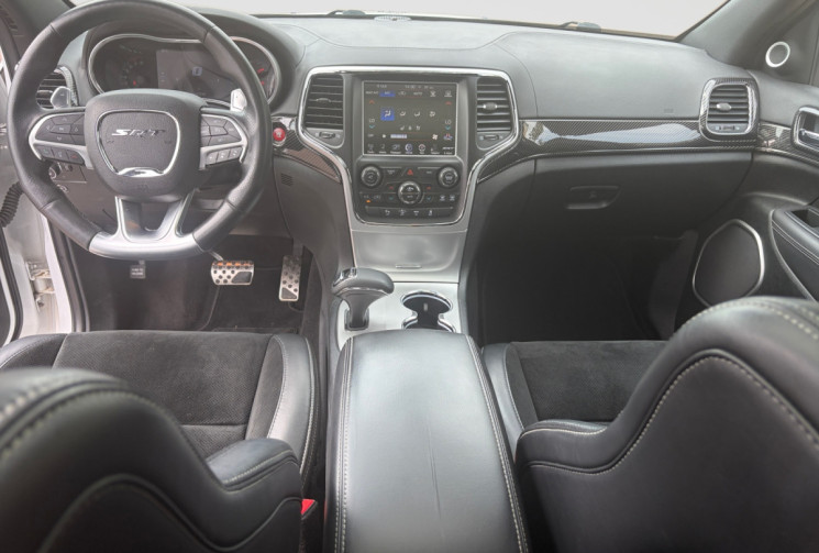 Jeep GRAND CHEROKEE 6.4 HEMI V8