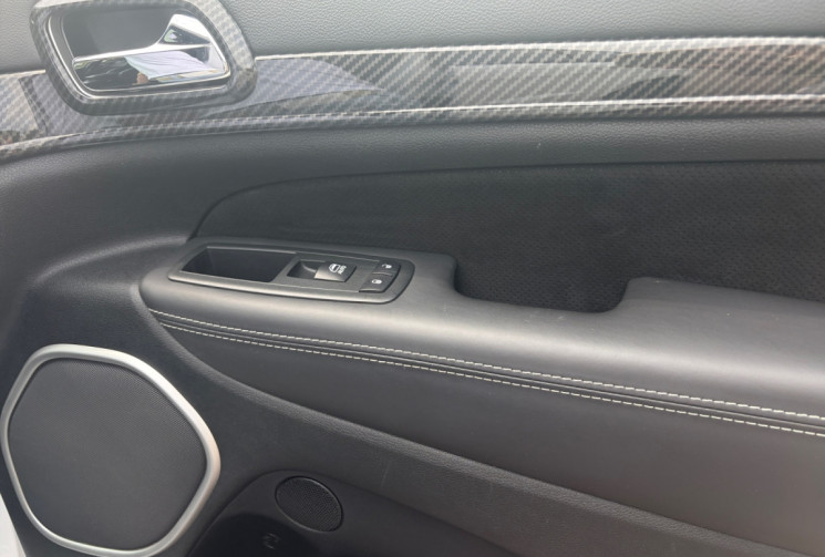 Jeep GRAND CHEROKEE 6.4 HEMI V8