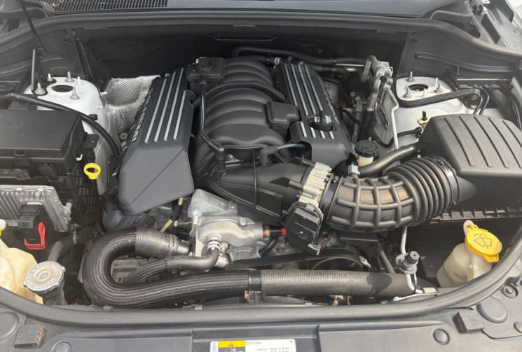 Jeep GRAND CHEROKEE 6.4 HEMI V8