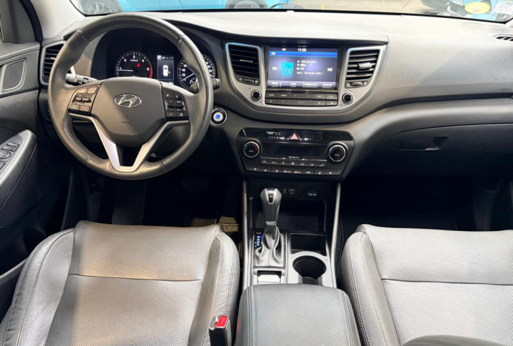 Hyundai Tucson EXECUTIVE-1.7 CRDi -TOIT OUVRANT- 141CV- 2WD -FULL OPTIONS-FULL ENTRETIEN 