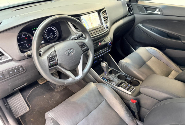 Hyundai Tucson EXECUTIVE-1.7 CRDi -TOIT OUVRANT- 141CV- 2WD -FULL OPTIONS-FULL ENTRETIEN 
