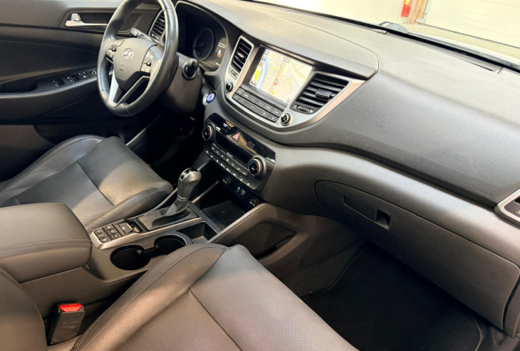 Hyundai Tucson EXECUTIVE-1.7 CRDi -TOIT OUVRANT- 141CV- 2WD -FULL OPTIONS-FULL ENTRETIEN 