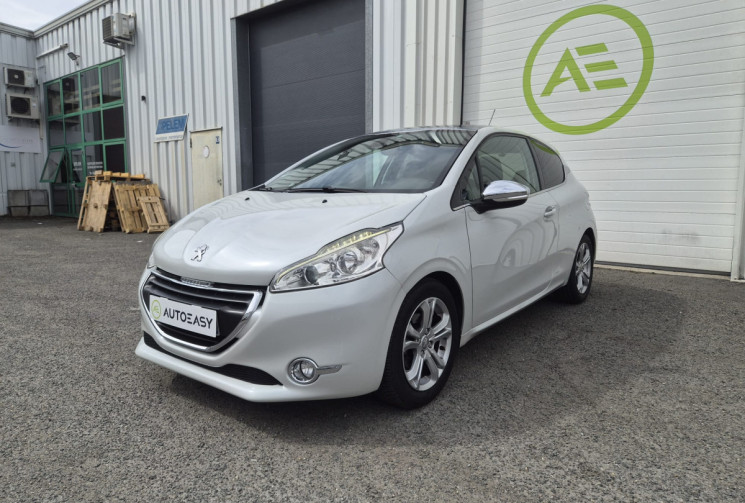 Peugeot 208 I 1.6 VTi 120 CV ALLURE * CARPLAY * CLIMATISATION * TOIT PANORAMIQUE * CARNET COMPLET 