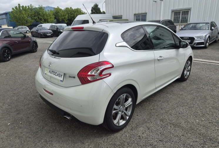 Peugeot 208 I 1.6 VTi 120 CV ALLURE * CARPLAY * CLIMATISATION * TOIT PANORAMIQUE * CARNET COMPLET 