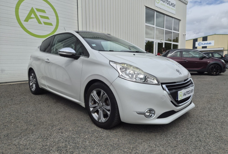 Peugeot 208 I 1.6 VTi 120 CV ALLURE * CARPLAY * CLIMATISATION * TOIT PANORAMIQUE * CARNET COMPLET 