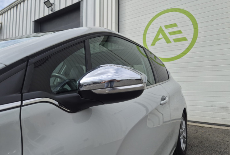 Peugeot 208 I 1.6 VTi 120 CV ALLURE * CARPLAY * CLIMATISATION * TOIT PANORAMIQUE * CARNET COMPLET 