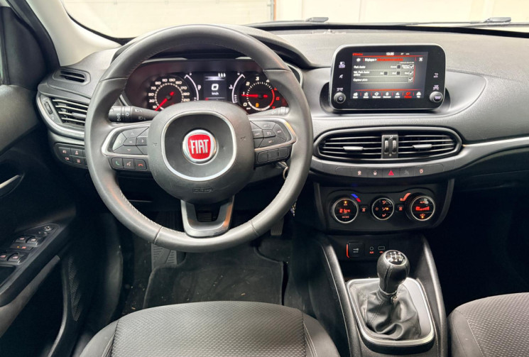 FIAT TIPO Fiat Tipo 13 JTD -95 ch- LOUNGE- ENTTRETIEN A JOUR - CLIM - 
