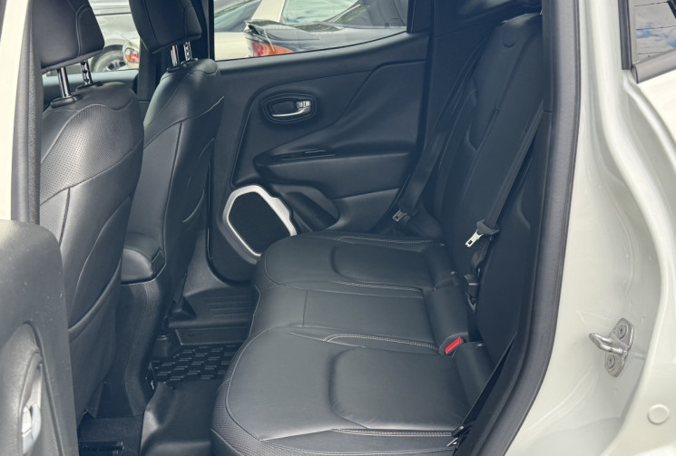 Jeep Renegade Jeep / Régulateur de vitesse / attelage / cuir 