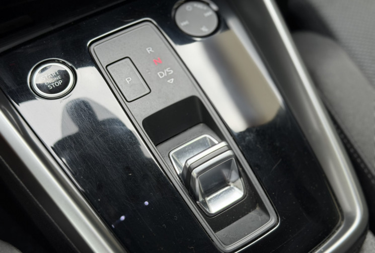 Audi A3 SPORTBACK 40 TFSI-e 204 Design S-Tronic 6 / Rechargeable / CarPlay / Sièges chaufs / Caméra 