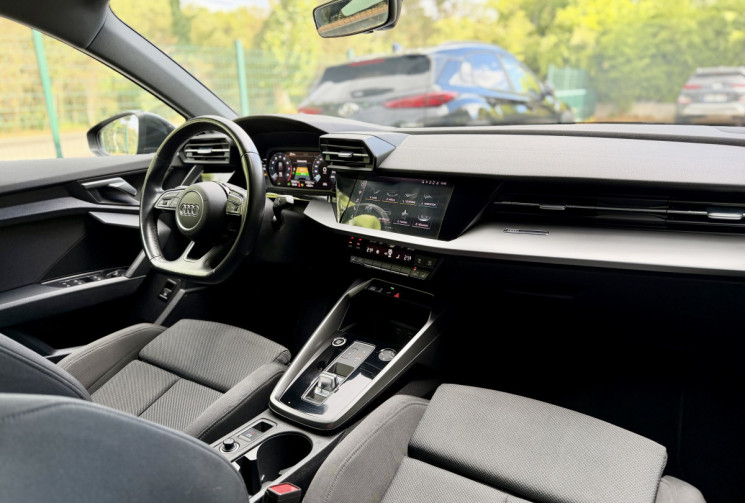 Audi A3 SPORTBACK 40 TFSI-e 204 Design S-Tronic 6 / Rechargeable / CarPlay / Sièges chaufs / Caméra 