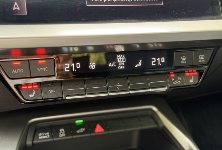 Audi A3 SPORTBACK 40 TFSI-e 204 Design S-Tronic 6 / Rechargeable / CarPlay / Sièges chaufs / Caméra 