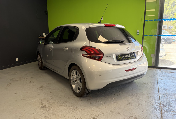 Peugeot 208 1.2 82 CH STYLE DISTRIBUTION OK