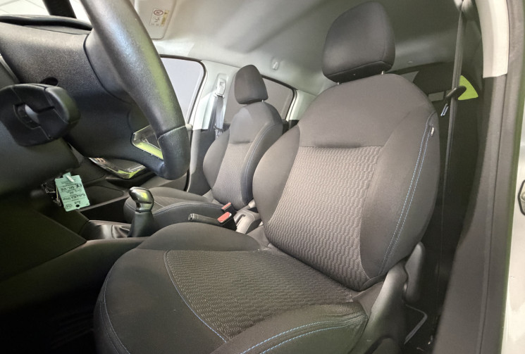 Peugeot 208 1.2 82 CH STYLE DISTRIBUTION OK
